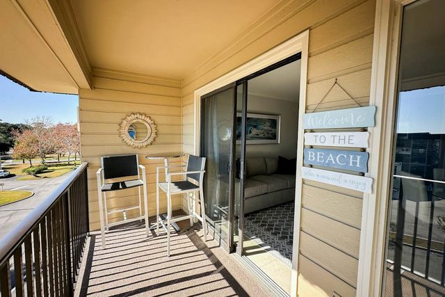 Ocean View Villa in HHBT Resort w/pool- steps from beach