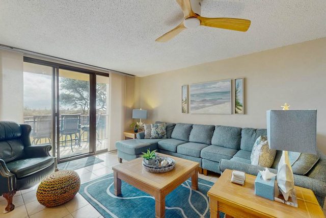 Beachfront getaway with WiFi, pools, hot tub, gym, washer/dryer, & central AC