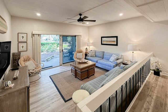 Harbour Town Stoney Creek Townhouse | Balconies, Pool, Golf and Tennis!